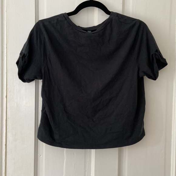Basic Tee with Pocket - Picture 2 of 4
